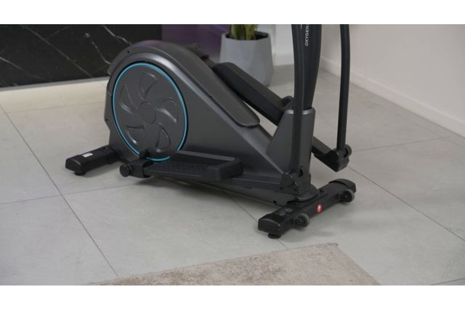Обзор эллиптического тренажера для дома OXYGEN FITNESS CASCADE M