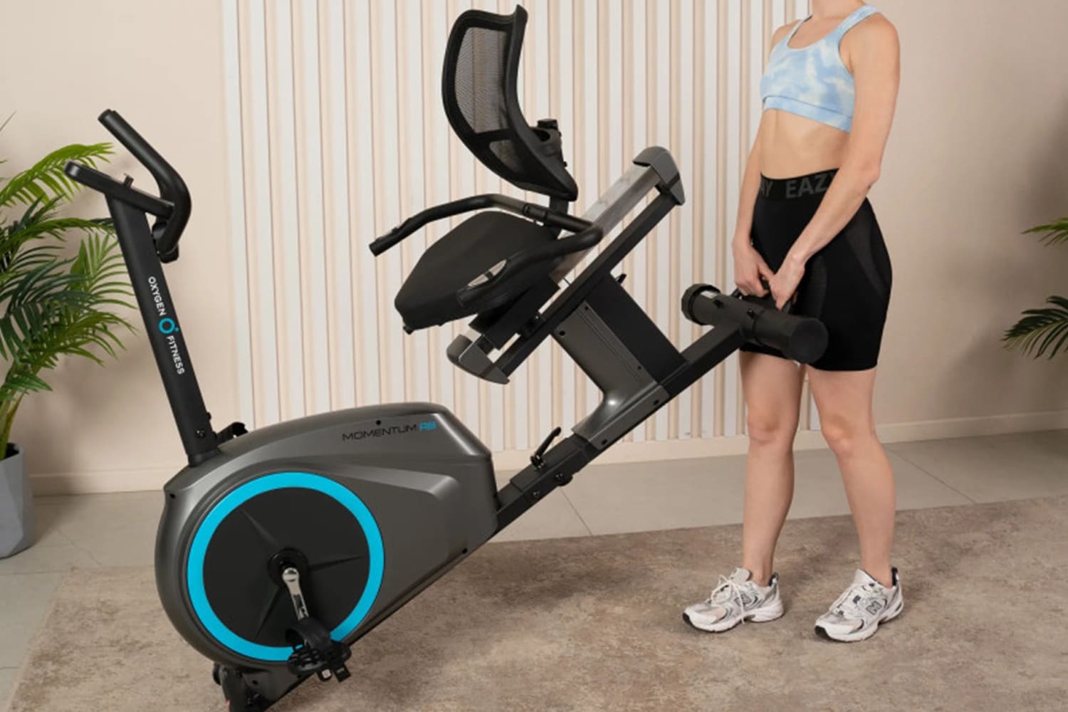 Профессиональный взгляд на домашние тренировки с велотренажером OXYGEN FITNESS MOMENTUM RB