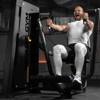 Жим от груди профессиональный BRONZE GYM NEO 08