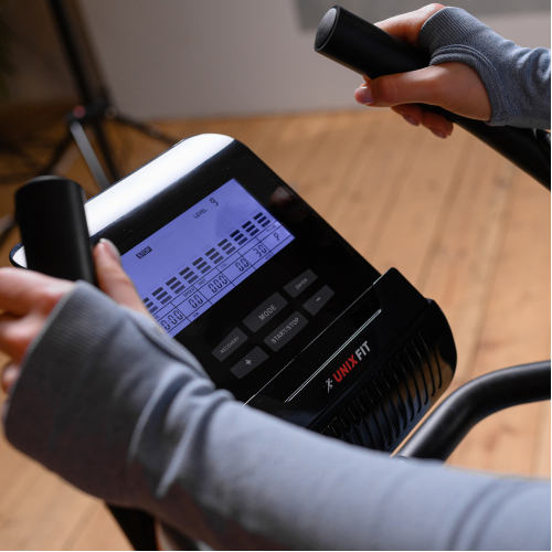 Велотренажер UNIX Fit BL-390E